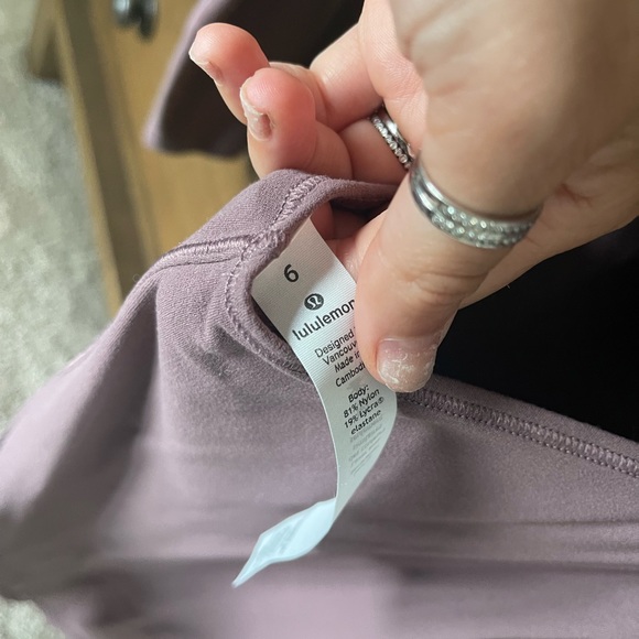 Lululemon Contour dress - Picture 4 of 5